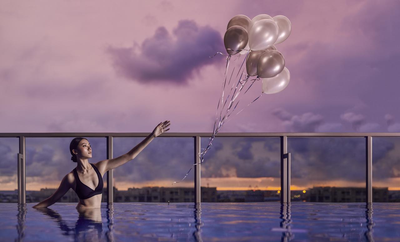 Hotel Silks Club Kaohsiung Esterno foto The Sky Pool